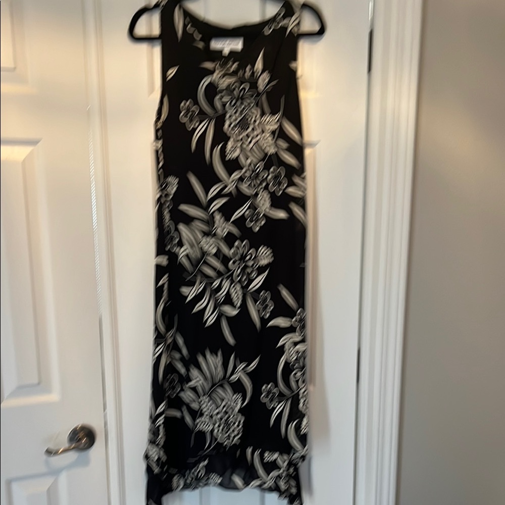 Donna Ricco Black and White Asymmetrical Sheath Dress